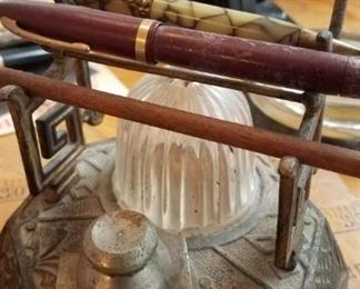 Large selection of vintage pens and pencils and related items.