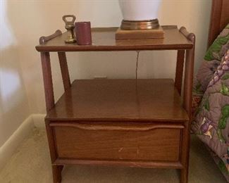 vintage pair mahogany bedside tables by Hickory Furniture 