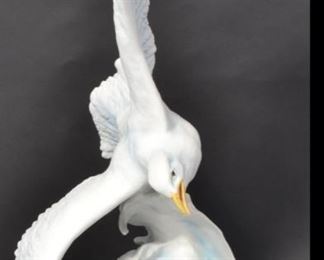 Kaiser Porcelain herring gull figurine 