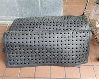 (3) Rubber Fatigue Mats