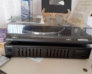 Technics turntable system amplifier equalizer cassette player CD player tuner