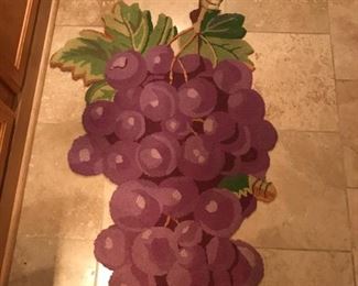 Grape throw rug