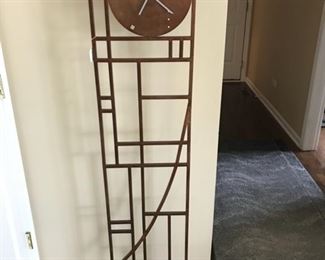 Metal floor clock