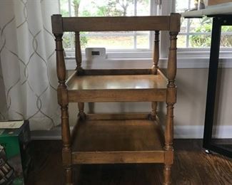 Monte Bello lamp table