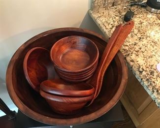 Wooded Salad bowl set