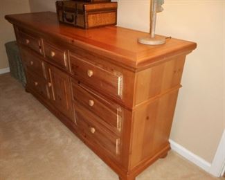 Broyhill Dresser