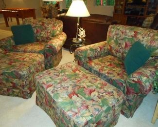 Fairfield Oversized Chairs and Ottomans