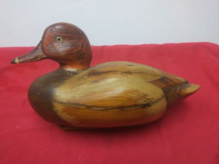 https://www.ebay.com/itm/124344384975	LX3021 USED VINTAGE R. D.  LEWIS WOOD DUCK DECOY DATED 1979 NUMBERED 415 / 700		Buy-It-Now	 $399.99 
