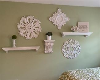 Wall decor & shelving