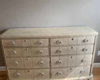 8 drawer dresser by Hooker
