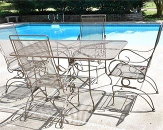 61. Five 5 Piece Outdoor Dining Set