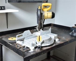 105. DEWALT Compund Miter Saw