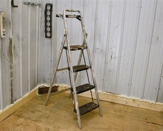 136. Step Ladder