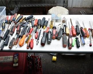 230. Group Lot Of Screwdrivers