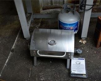 232. AUSSIE Stainless Steel Gas Grill