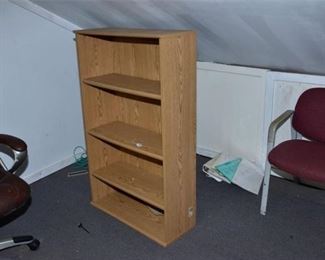 291. Wooden Bookshelf