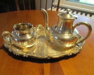 Many beautiful silver plates pieces