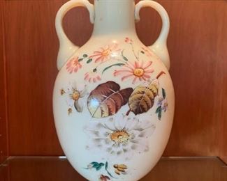 226 Victorian Custard Glass Vase