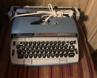 electric typewriter