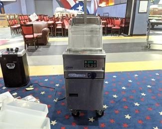 Pitco Solstice Supreme Natural Gas 12 Gallon Fryer SSPG14