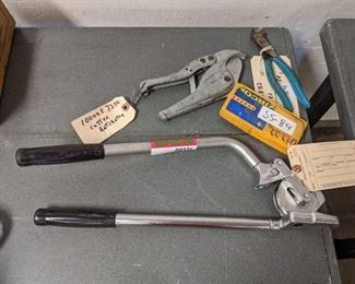 Zircon Stud Finder, Pliers, And More (SS-84) (10000E7340)