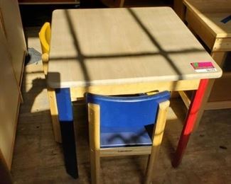Children's Wood Table With 2 Chairs