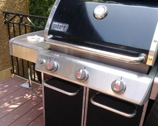 Nice Weber gas grill