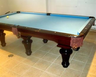 Side view pool table