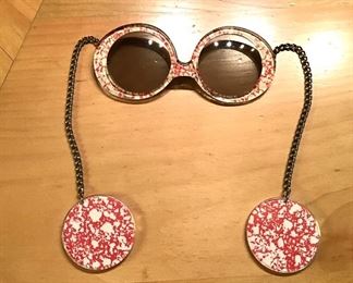 Retro Hippie 1970-80’s Eye Glasses w/Dangle Earrings! Cooooolll Maaaannnnn!