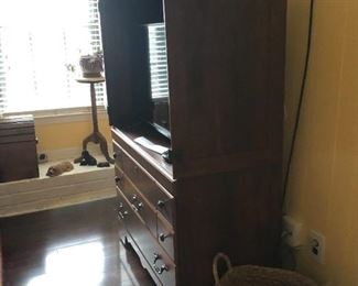 TV Cabinet / TV not for sale