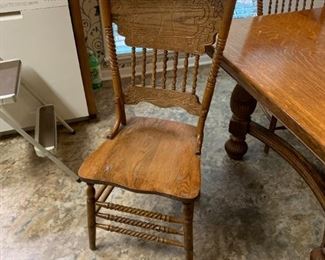 #1	square oak table with 4 chairs 48-72x29 2 leaves 	 $275.00 
