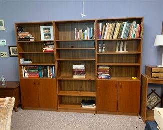 #61	Laminate 4 shelf w/2 doors bookcase  32x10x72   $75 each	 $150.00 	 call 256-603-4198 
#62	Laminate 6 shelf Bookcase  32x10x72	 $75.00 	 call 256-603-4198 

