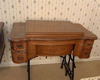 #76	White Tredle Case Cabinet (no machine)	 $100.00 	 call 256-603-4198 
