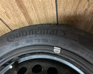 #94	Continental P205/55R16 89VMS   Set of 4  - like new w/rim	 $200.00 	 call 256-603-4198 
