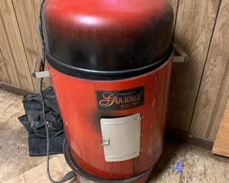 #102	Electric Brinkman Smoker w/charcoal/wood	 $50.00 	 call 256-603-4198 
