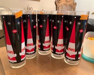 #111	5 dairy queen christmas santa glasses 	 $40.00 	 call 256-603-4198 
