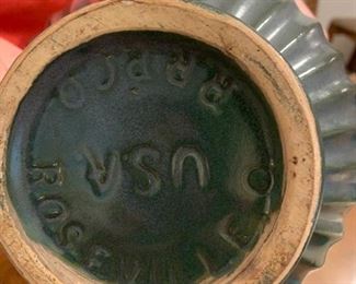 #114	Rosevelte blue potery pot	 $30.00 	 call 256-603-4198 
