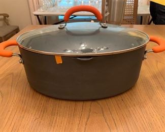 #124	Racharl ray oval dutch oven 	 $20.00 	 call 256-603-4198 
