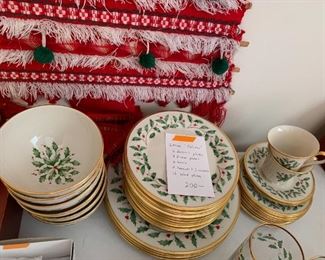 #156	Lenox Holiday christmas china 6 dessert, 4 dinner, 6 bowls, 2 cup saucer, 12 salad plates 	 $200.00 	 call 256-603-4198 
