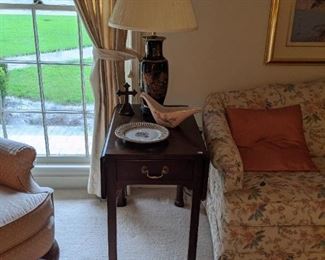 End table with drop sides