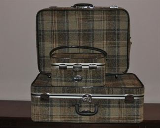 Skyway 3 piece set vintage luggage 