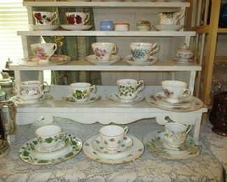 Bone china cups & saucers