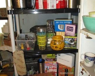 many kitchen items