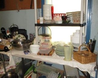 many kitchen items