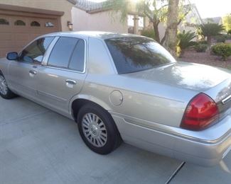 2006 Mercury Grand Marquis L4d Runs good, only 72K original miles! $3200. cash only.