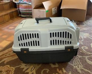 Dog crate like new $30