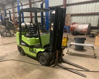 Clark CGC25 Forklift