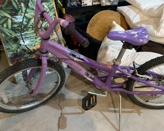 Excellent condition girls bike $75