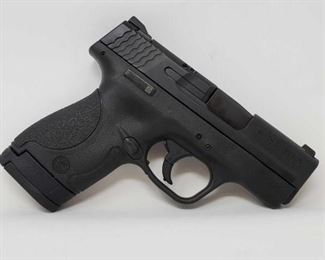 490	

Smith&Wesson M&P 40 Shield 40 S&W Semi-Auto Pistol
Serial Number: JBB1240
Barrel Length: 3"

California Transfer Available. Ca and out of state shipping available to your local FFL. Buyer is responsible for checking local laws before bidding