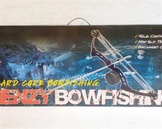 7022	

New In Box Hard Core Bowfishing
40 LB Continuous Draw, Non-Slip Textured Grip, Packaged Complete As Shown